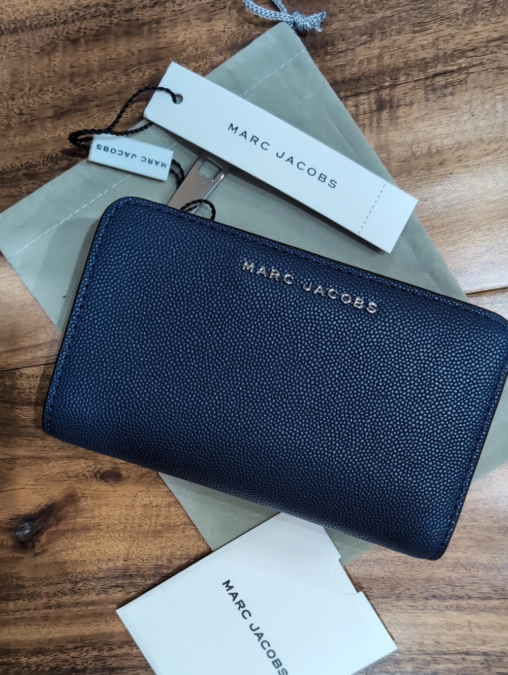 Marc Jacobs Pebbled Leather Blue Azure Zip Comp. Wallet + Dust Bag Nwtβ€οΈ